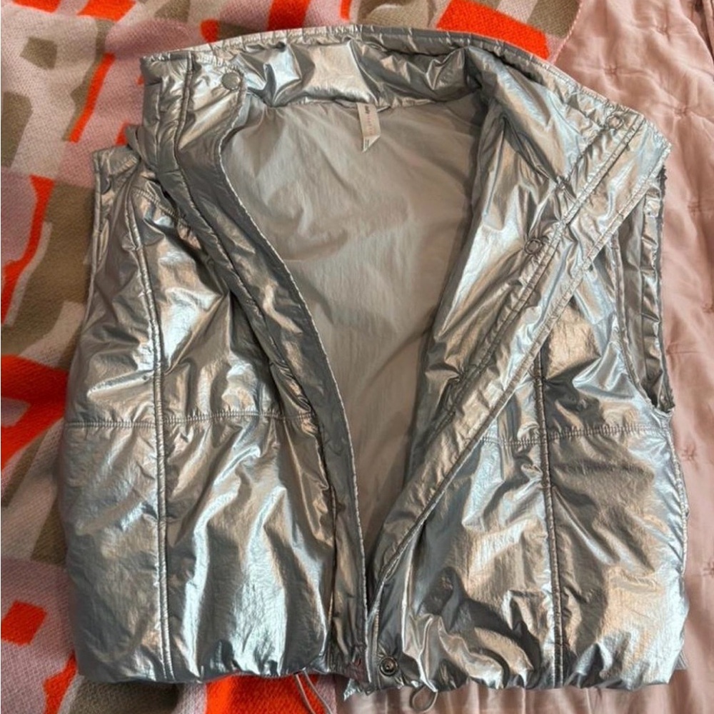 Free people Silver Metallic Puffer Vest - Women's Hooded Coat